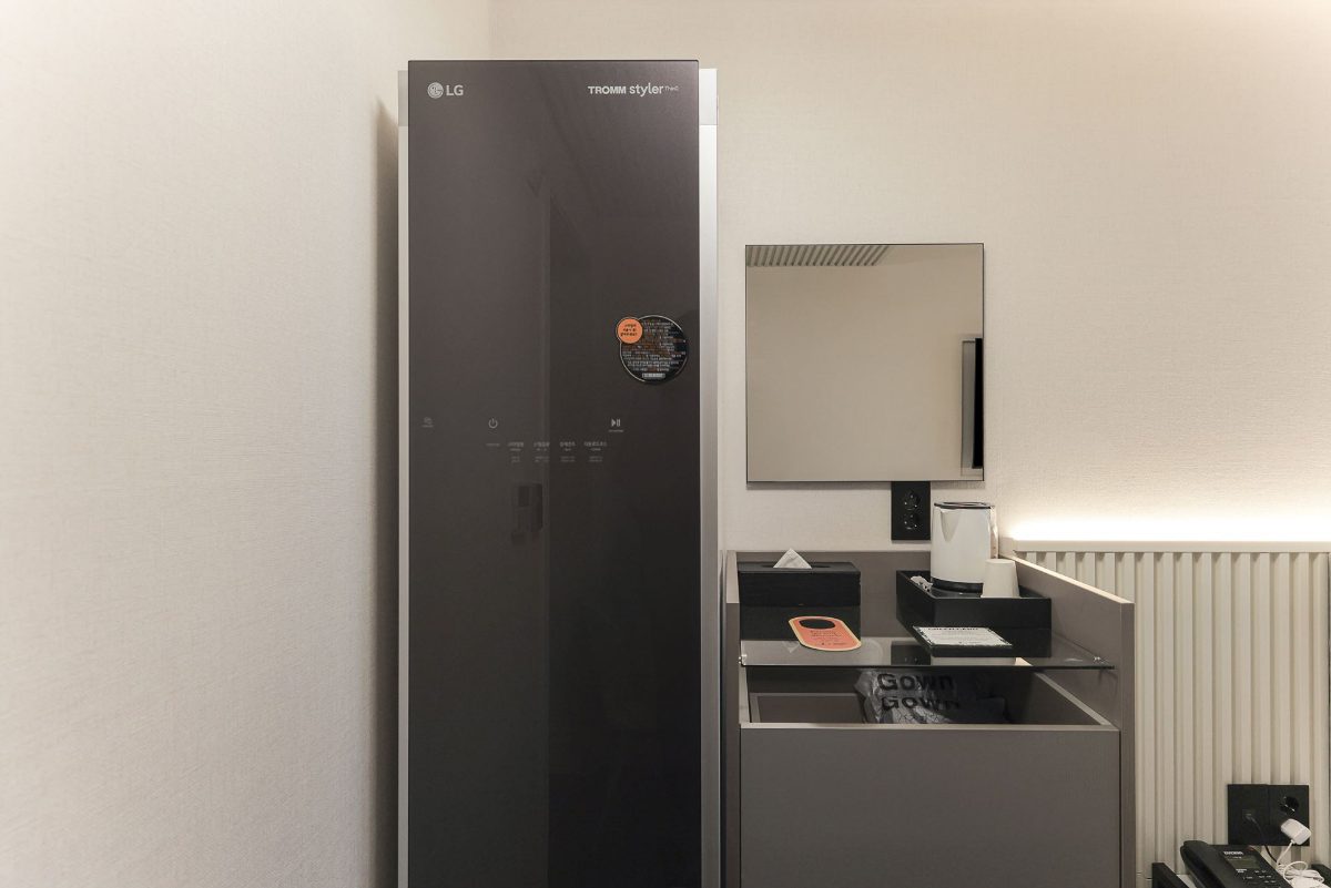 Superior room styler and minibar